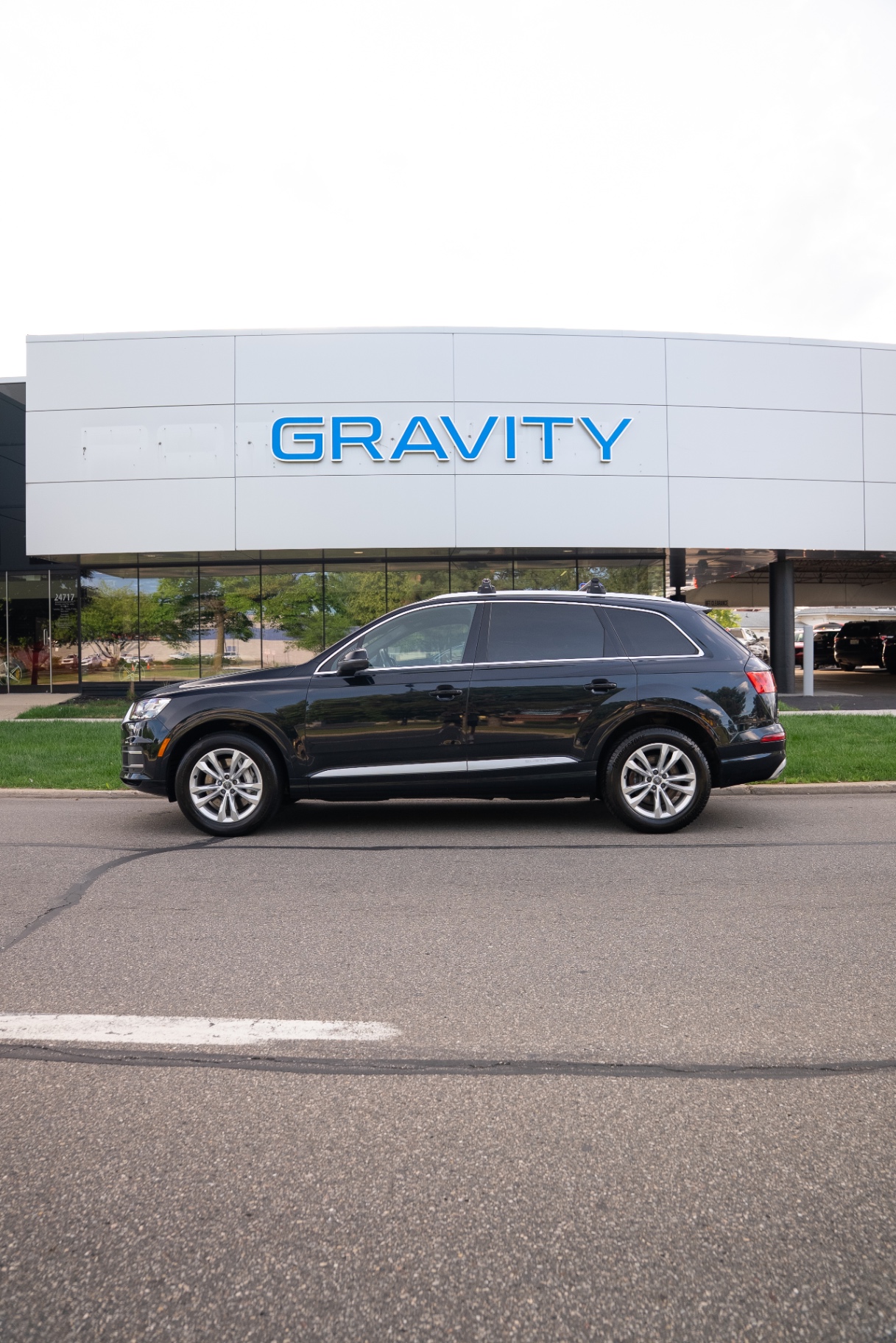 2017 Audi Q7 Premium Plus - Image 1