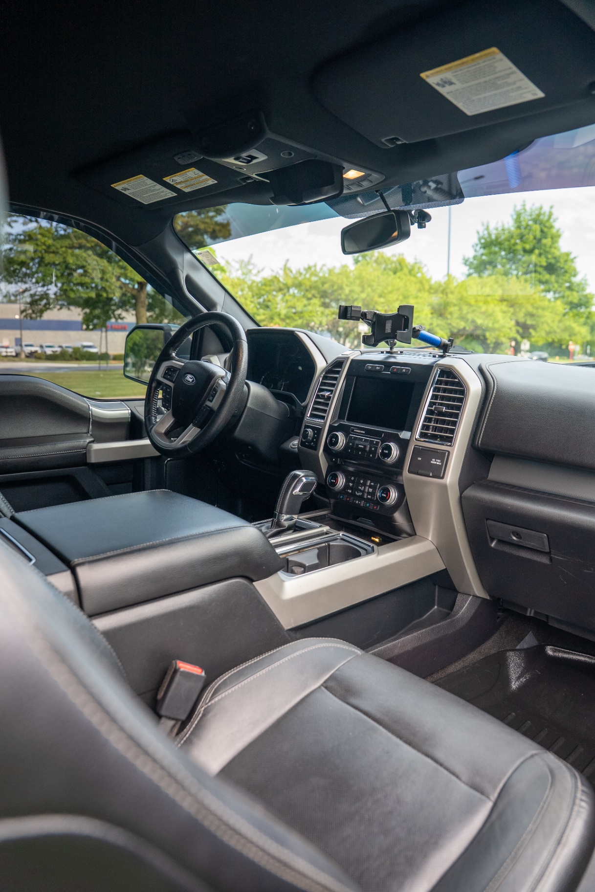 2015 Ford F-150 Lariat - Photo 14