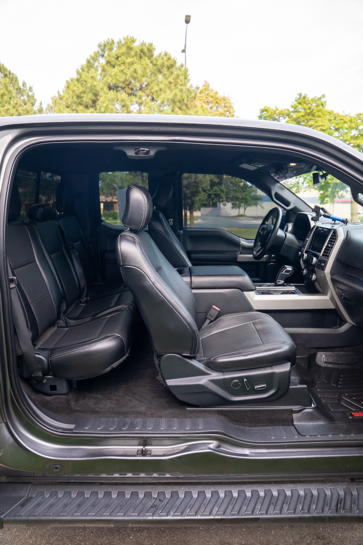 2015 Ford F-150 Lariat - Photo 16