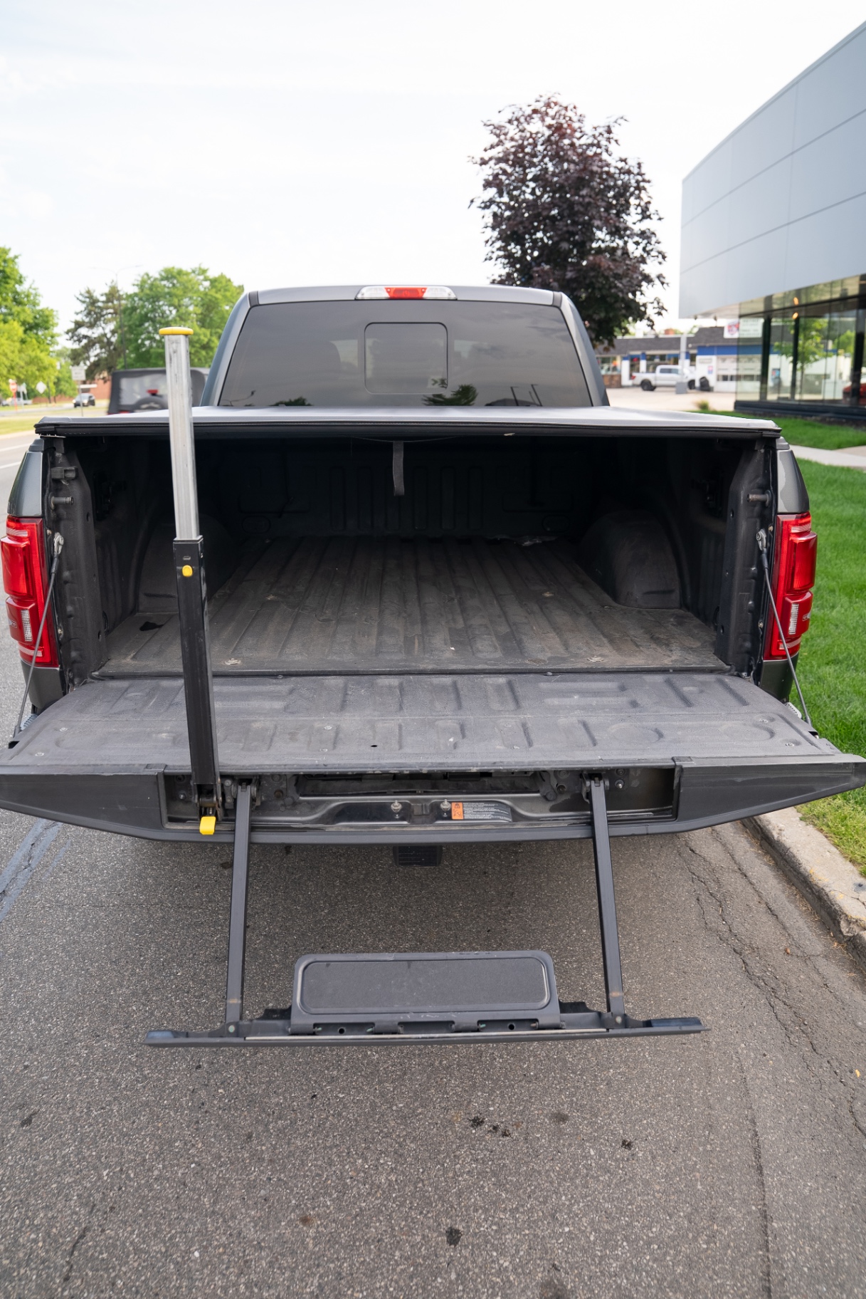 2015 Ford F-150 Lariat - Photo 19
