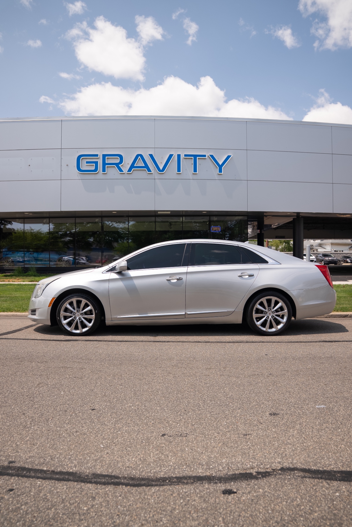 2013 Cadillac XTS Luxury Collection for sale in Eastpointe, MI