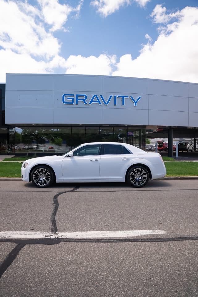 2013 Chrysler 300 S for sale in Eastpointe, MI
